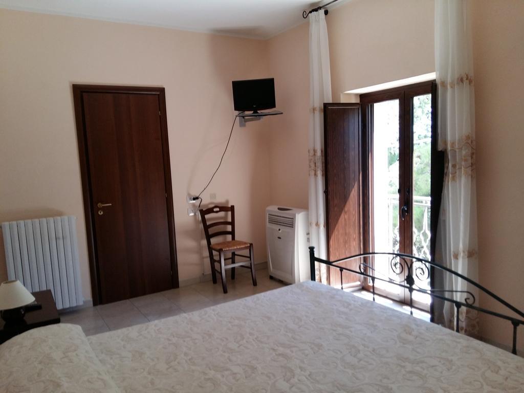 La Mortella Agriturismo Rotondella Oda fotoğraf