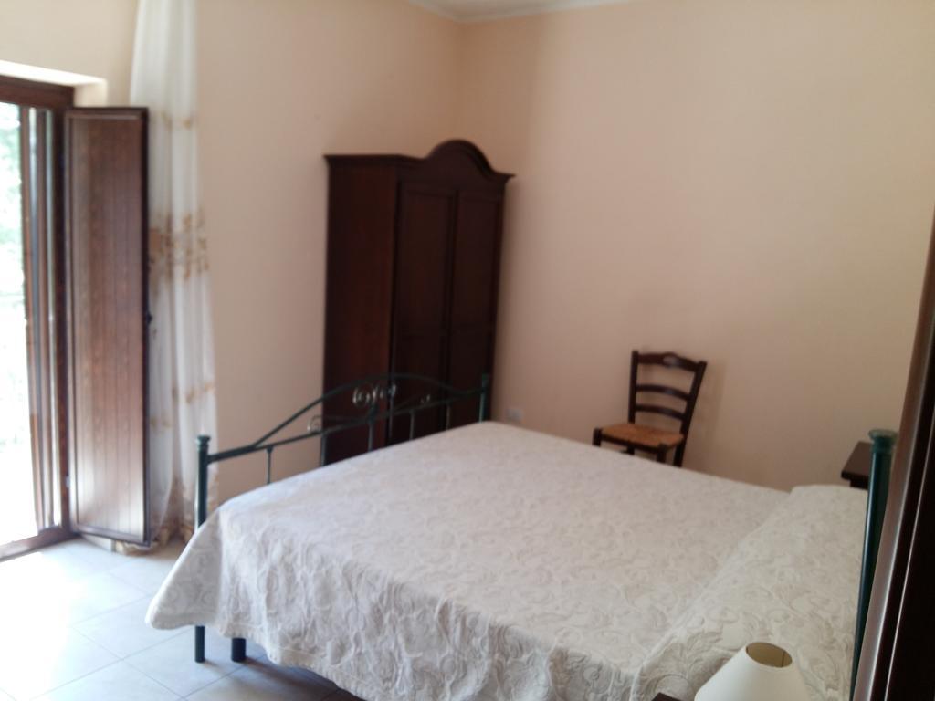 La Mortella Agriturismo Rotondella Oda fotoğraf